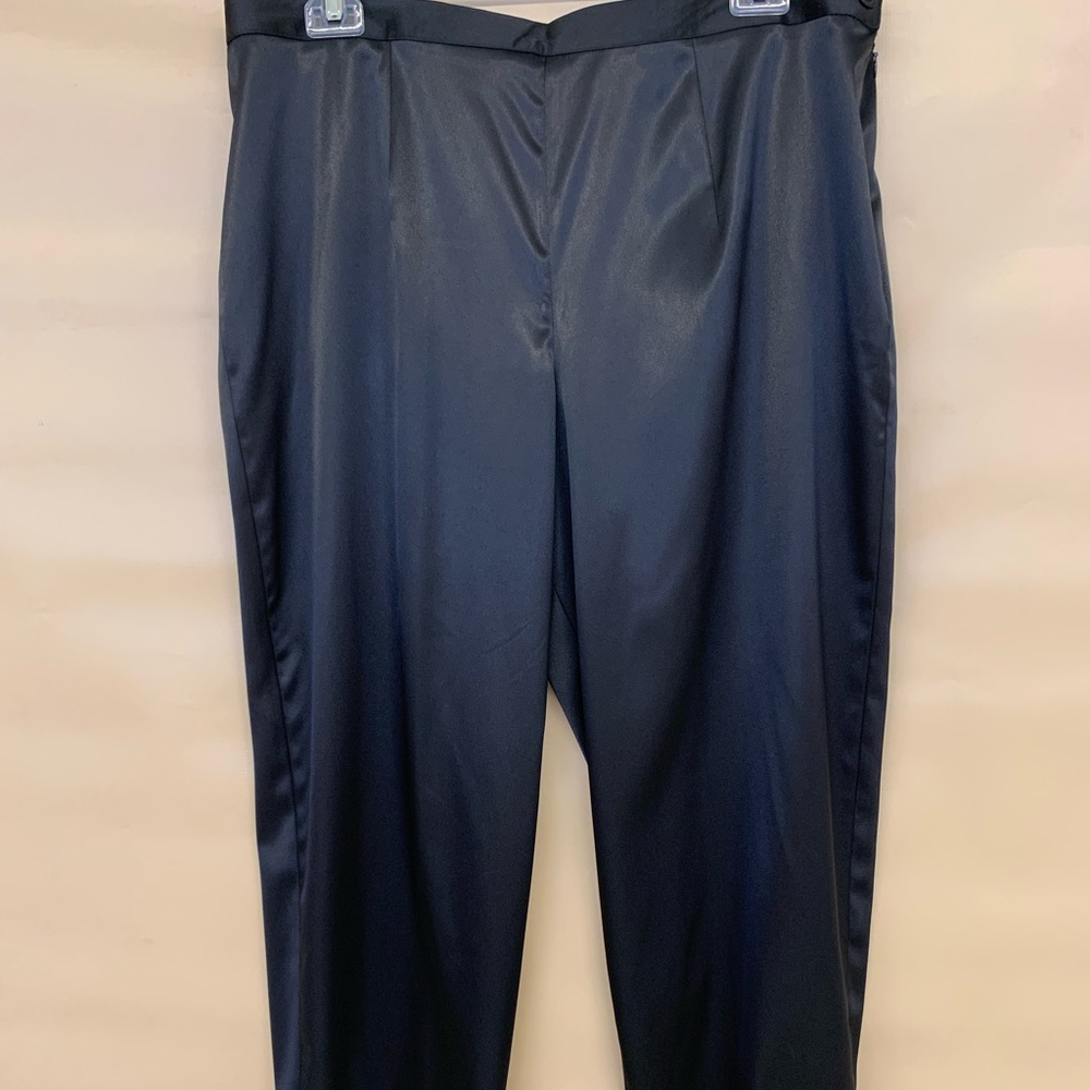 Joan Leslie 18W black stretch satin straight leg dressy pants w/tags attached